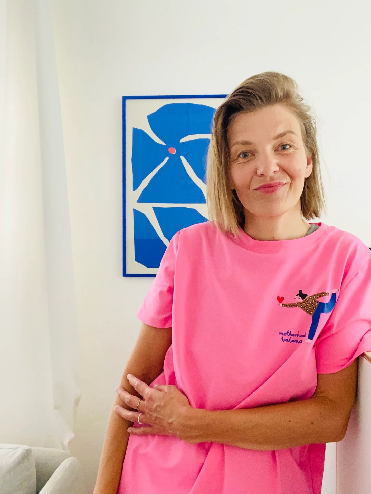 MOTHERHOOD BALANCE IN PINK - ADULT T-SHIRT