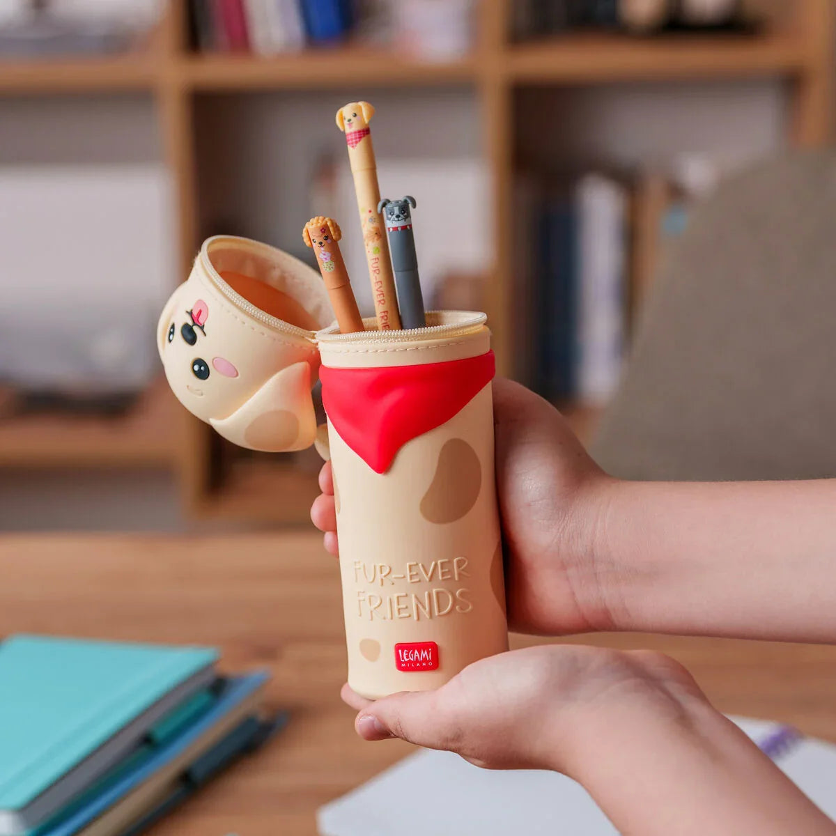 2-in-1 Kawaii Federmäppchen "Golden" mit Hunde-Motiv von Legami (limitiert)