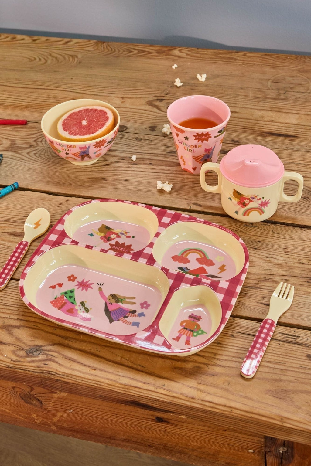 Melamine kinderbord met 4 vakken -Roze- Superheldenprint