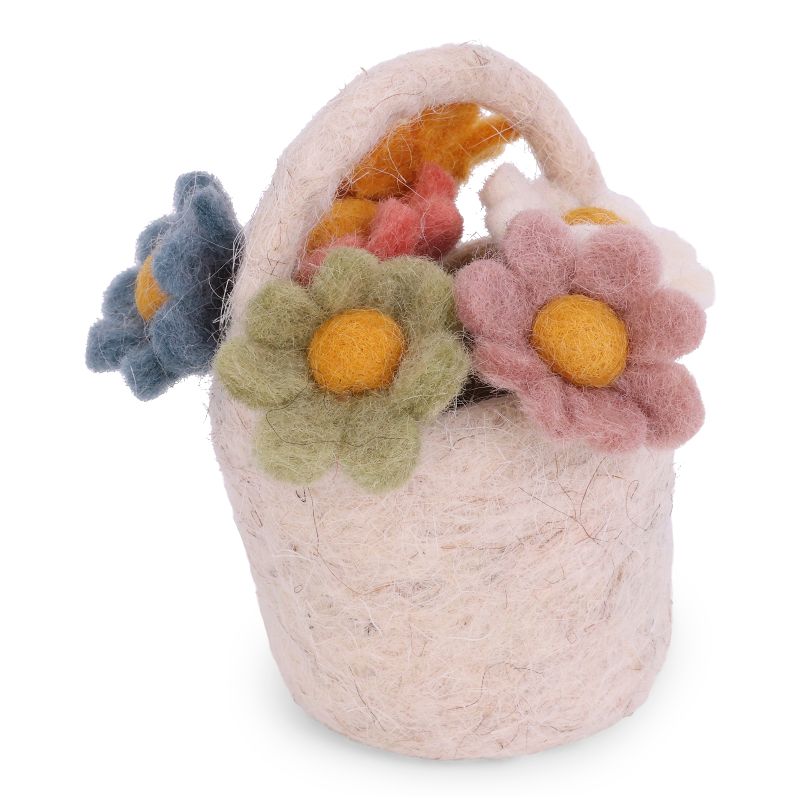 Miniatuur bloemen in een mandje