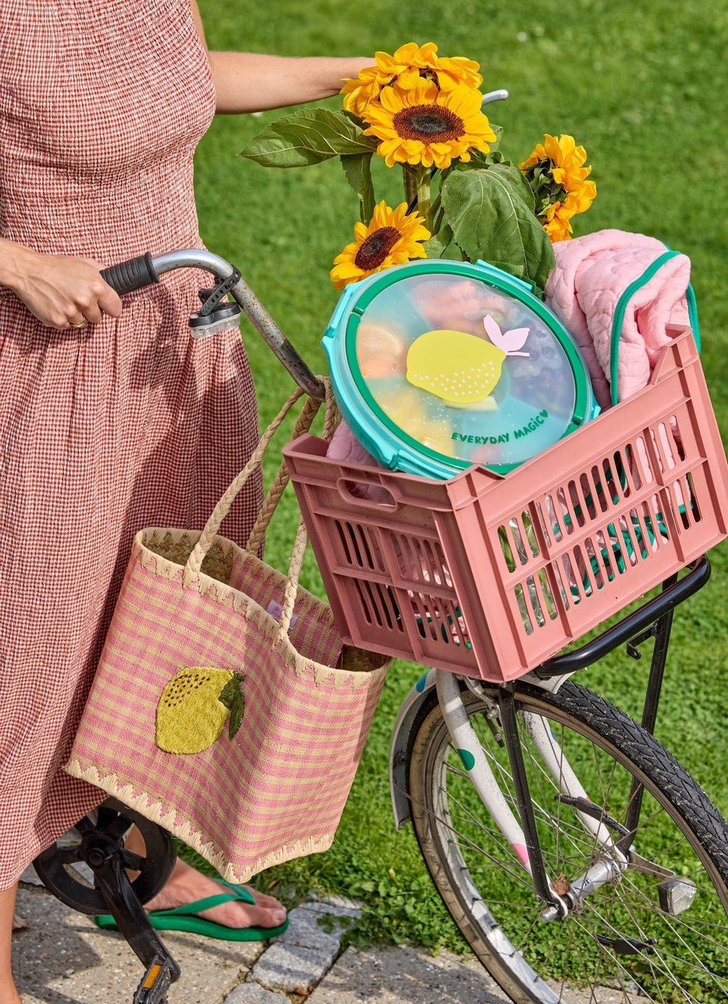 🍋 Serving Tray with Handle – Mint & Lemon Print
