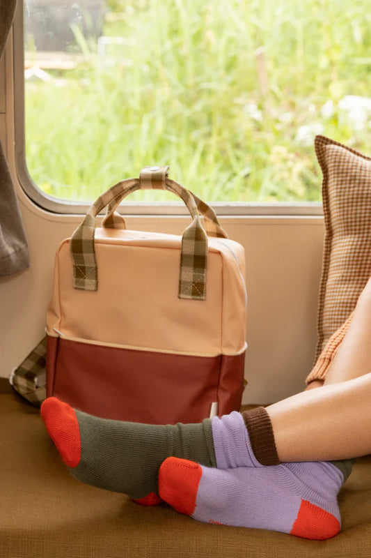 Kniehohe Socken lila/grün