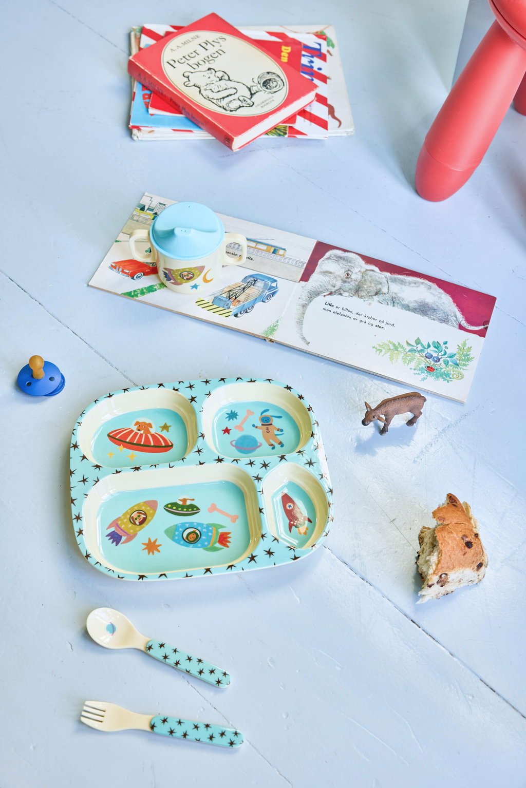 Melamine kinderbord met 4 vakken -Lichtblauw- Dogs in Space Print