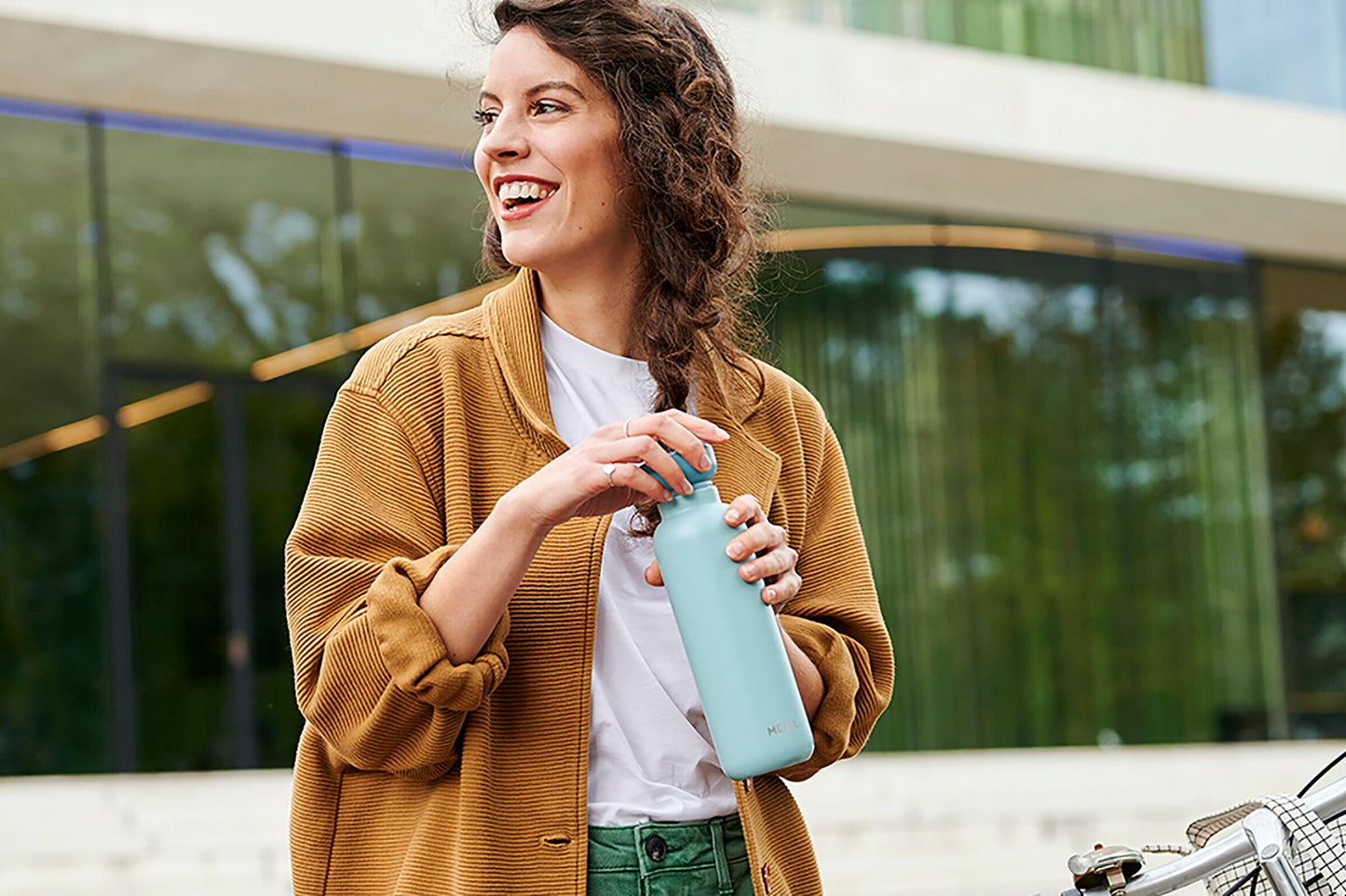 Thermoflasche Ellipse 900 ml - verschiedene Farben